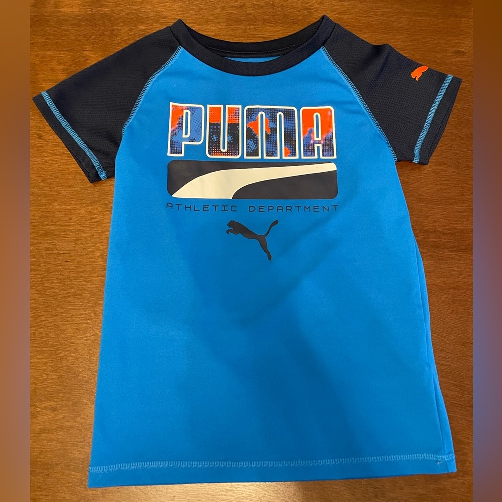 Like New Puma Blue and Black Short Sleeves Tee